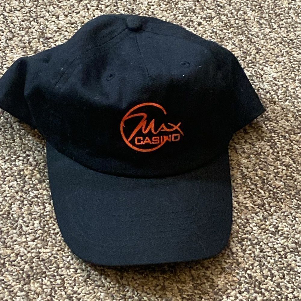 10/$50  Hit Wear Max Casino Adjustable Cap Hat Unixes
